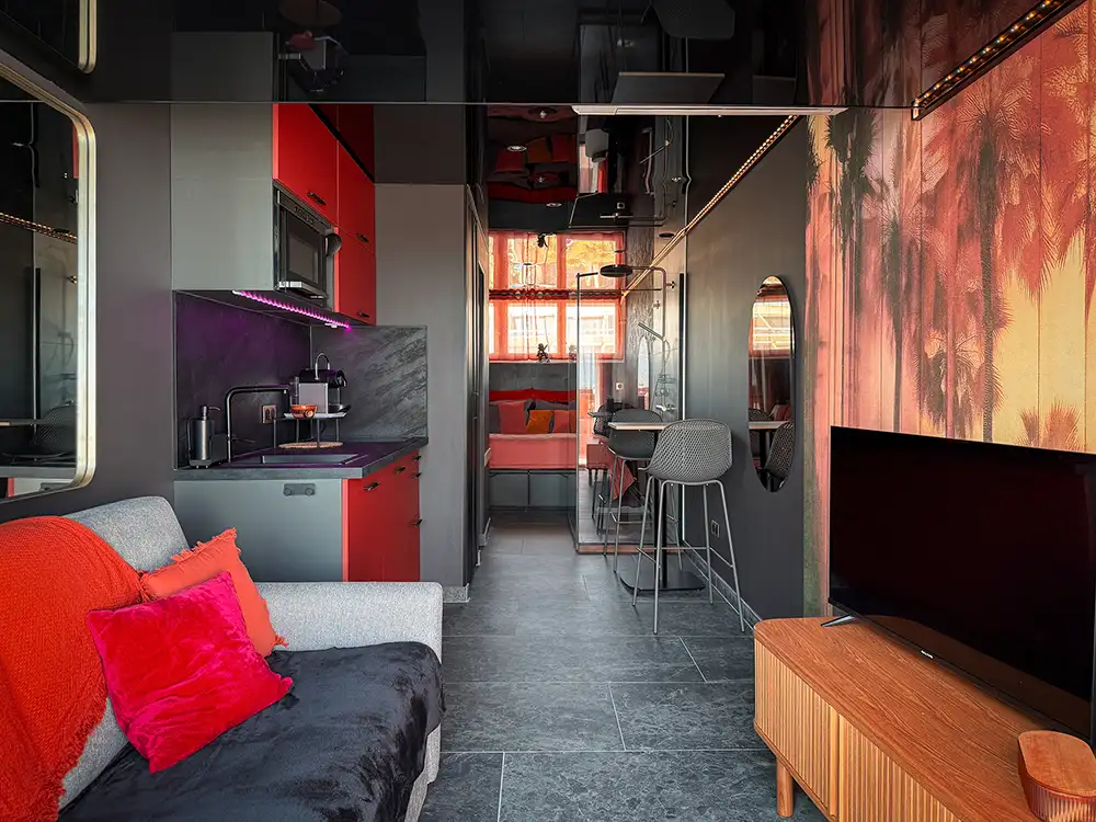 chikekokin-salon-appartement-camp-naturiste-cap-d-agde-2